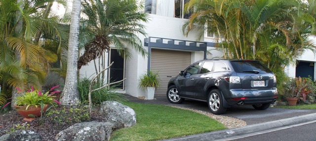 Charming villa with WiFi and AC in serene Mooloolaba Beach in Mooloolaba