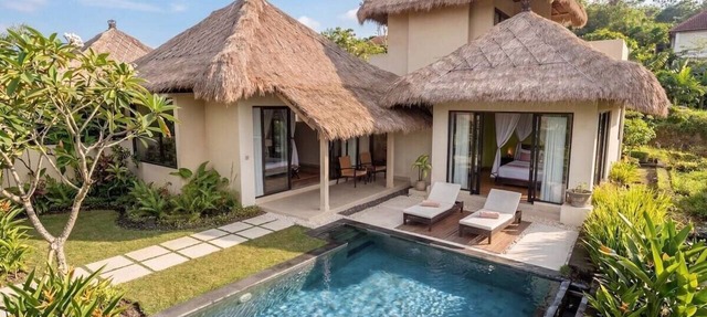 Chic 2BR Villa in Serene Ubud w Pool+Patio+Garden in Gianyar Regency
