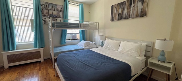 Classic Upper West Side 1BR Apartment Near Museums in New York