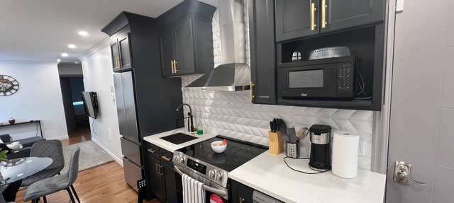 Comfortable and luxurious condo with parking! 5 minutes from Place Bell in Laval