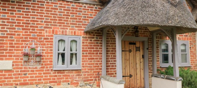 Cosy Cot in Stoford