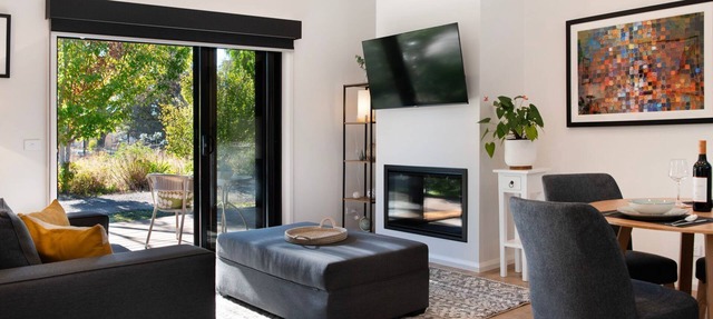 Cosy Edge Studio-Modern stuido, quiet and walking distance to Farmers Arms Hotel in Daylesford