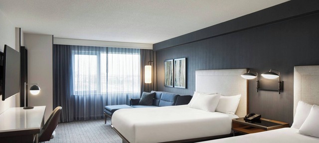 Courtyard by Marriott Montreal Airport in Montreal