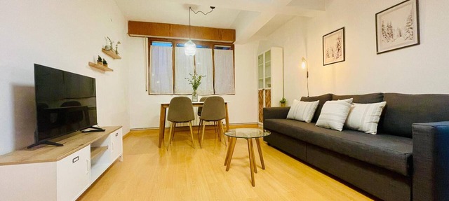 Cozy 2BR Apartment with Pool in Jaca – Sleeps 6, 2 Bathrooms in Jaca