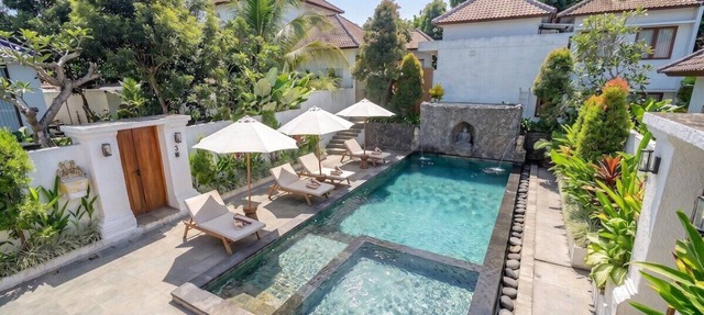 Cozy 2BR Flat in Ubud's Centre w Pool & Kitchen in Ubud
