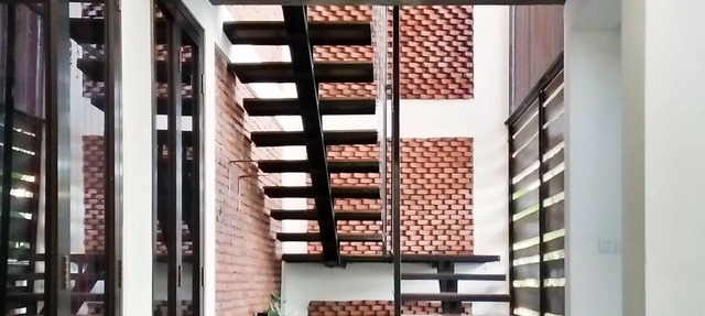 Cozy and Friendly Budget Room in Downtown in malang