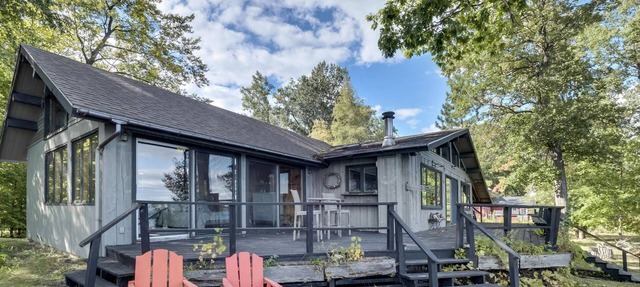 Cozy cabin nestled on the shores of Lake Champlain in Alburgh