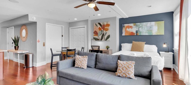 Cozy Studio | Old City | 2Bed |Independence Hall in Philadelphia