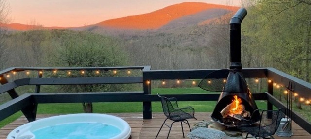 Crows Nest Mtn. Chalet - Hot Tub, Mtn Views, Dog Friendly in Fleischmanns