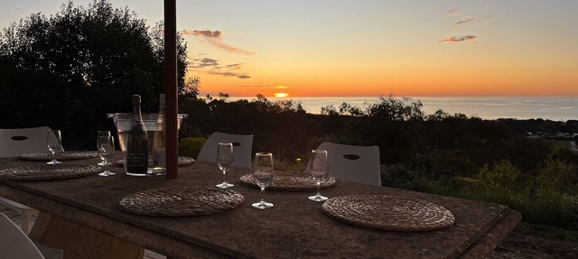 CURROLGA Elevated Seaviews, Tranquil Coastal Retreat Rolling hills, Dogs welcome in Carrickalinga