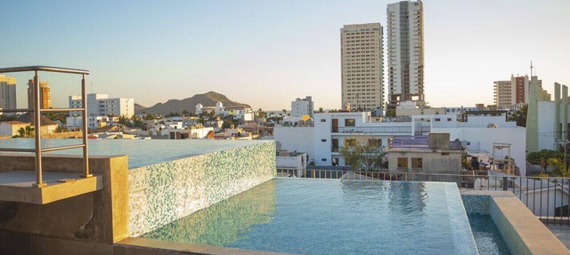 Depa a unas calles de la playa by Gpsrentas in Mazatlán