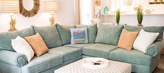 DESIGNER DECORATED,LUXURIOUS BEDDING,MINUTES TO BEACH,GOLF,SHOP & DINE in Pawleys Island