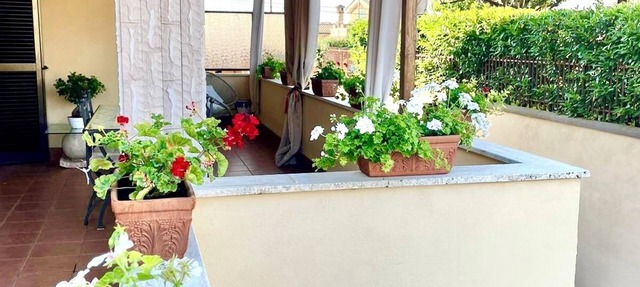 Detached solution: first and second floor of beautiful cottage in Marco Simone