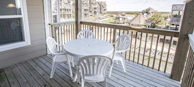 Direct Beach Access! 3BR Condo w/Pool & BBQ in Kitty Hawk