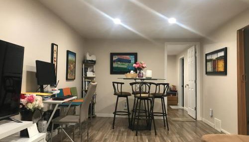 Dolly's Deluxe Suite in Fort Saskatchewan