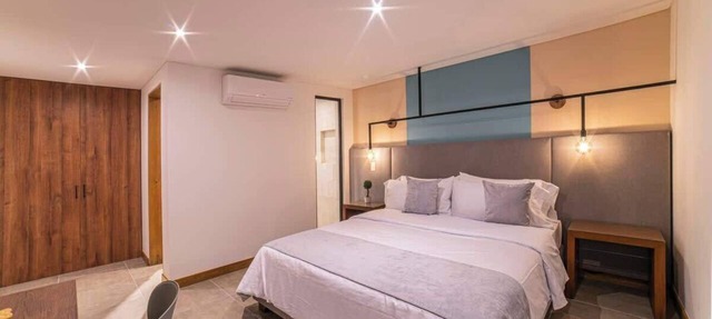 E203 - Cool 2-bed with Fast WiFi, hot water, A/C in Cali
