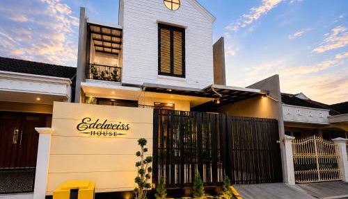 Edelweiss House in Ngadipuro