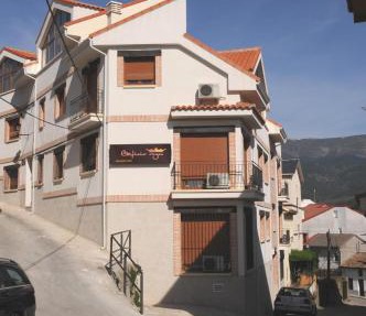 Edificio Reyes in La Adrada