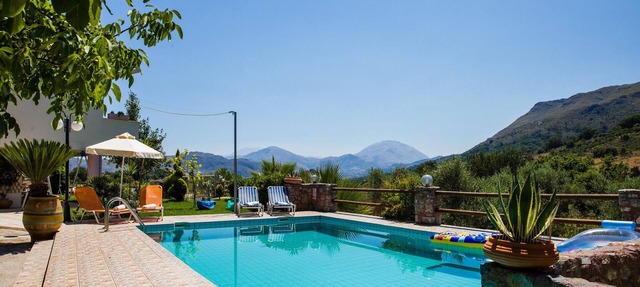 Eleana villa,Private Pool,Taverns,Mini Market in Rethymno