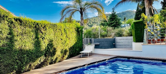 Elegante Casa con Piscina, Sauna, Gimnasio y A/C a 25 km de Barcelona in Vilassar de Dalt