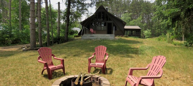 Enjoy A memorable experience in our unique Cabin on Wisconsin River in Mauston