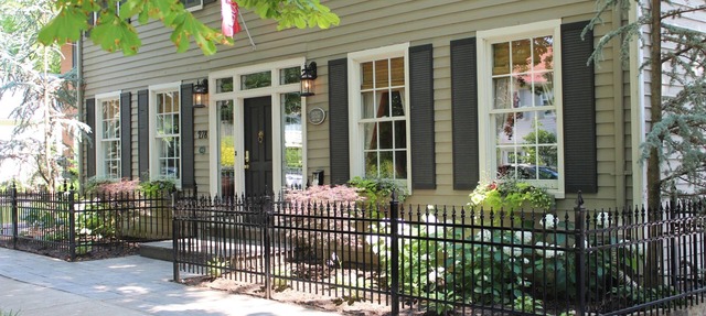 Experience Regent House, Historic 5 BR Luxury in Old Town NOTL in Niagara-on-the-Lake