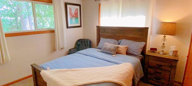 Express Gateway in Stevens Point with fully enclosed fence for backyard! in Stevens Point