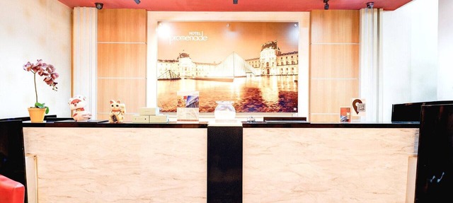 Family Luxury Suite W/Free WiFi and Parking in Bandung
