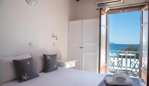 Fisilanis Beachfront Hotel in Logaras