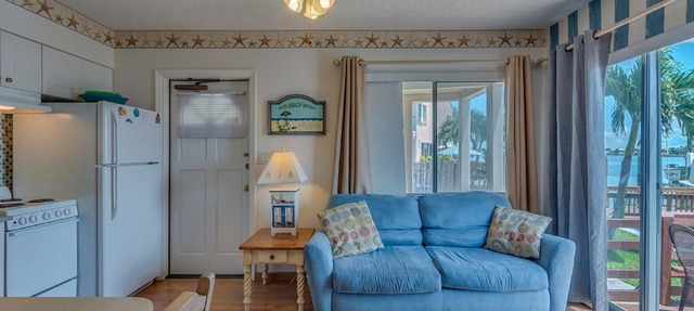 Five Palms Suite 110 - Daily - Weekly - Monthly in Clearwater Beach