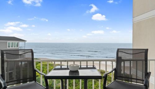 Follow the Moon Villa St Regis Oceanfront in Topsail in North Topsail Beach