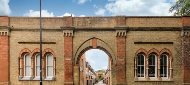 FREE PARKING beside Maida Vale tube CONTRACTORS welcome 3 beds/3 baths/balcony in London
