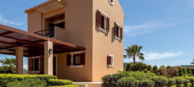 Gold Crest Home in Drapanias Beach, Kissamos in Chania
