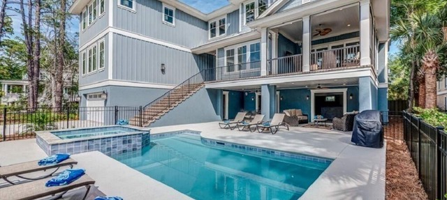 Gorgeous 5 ⭐️ custom home! 5 king suites! FREE Spa Heat, Easy 5min walk to beach in Hilton Head