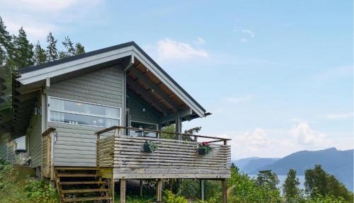 Gorgeous Home In Lavik With House Sea View in Lavik
