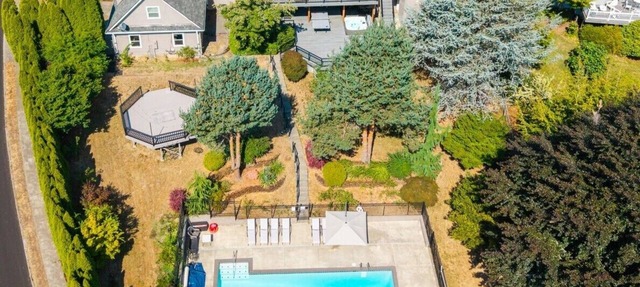Grand 7BD Estate with Pool, Hot Tub, Sauna, Gym & Billiard in Gresham