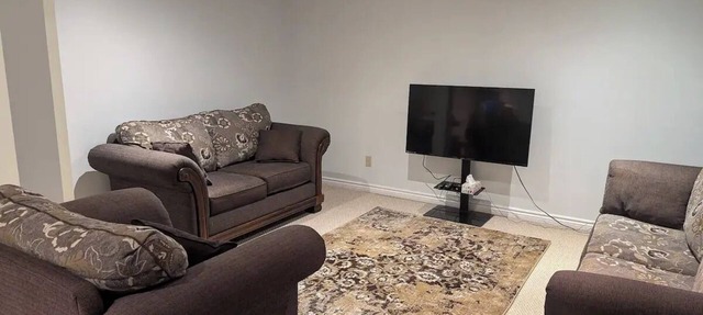Grapeview Lower Level Apartment in St. Catharines