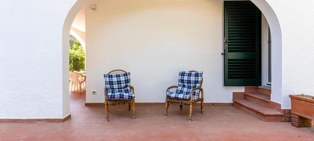GuestHost - Quercianella Lovely Villa near the Sea With Parking! in Quercianella