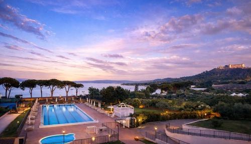 HA Hotel in Bracciano