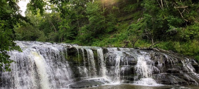 Hemlock Hideaway Cabin with waterfalls, walking trails in Ossian