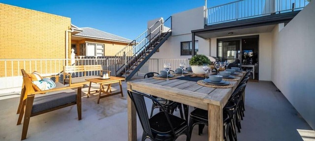 Higher Ground on Seaview - Rooftop Coastal Escape in West Beach