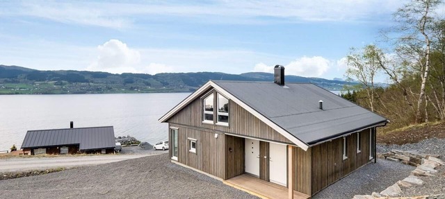Holiday home "Log cabin by the fjord" in Gjemnes