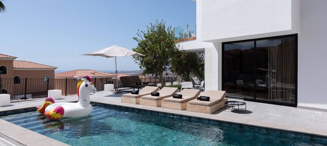 Holiday Villa 'Karat Stone' with Sea Views, Wi-Fi and Air Conditioning in Costa Adeje