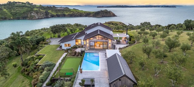 HORIZONS Coast & Country WINTER DEAL in Waiheke Island