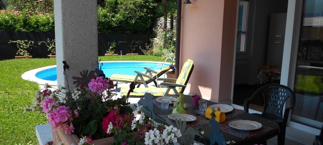 House with priceless lake view, exclusive swimming pool and garden in porlezza co