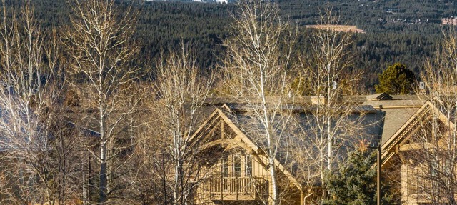 Howling Elk Hideaway | Hot Tub + 15 Mins to Resort in Big Sky