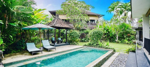 Huge Bali Villa with Pool, Lush Garden & Terrace in Ubud