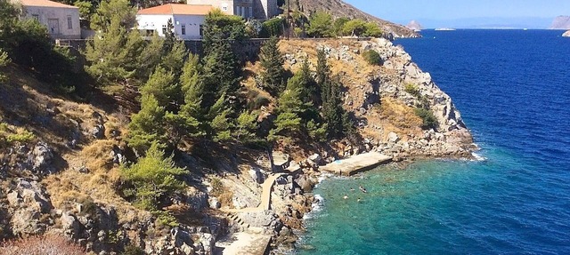 Hydra Seaside Serenity: Panoramic Sea & Sunset Views in Hydra