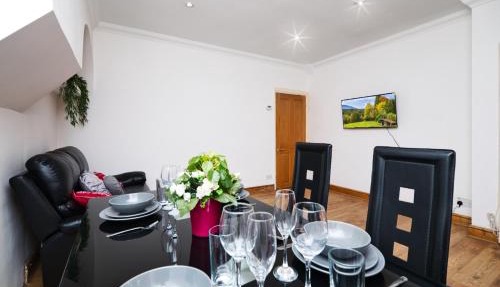 Immaculate Condition 3 Bed En-Suite Refurbished House in Goodmayes