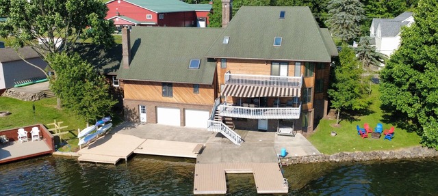 Immaculate & Spacious Lakefront Home/Intsa: griffinslanding x findley lake in Findley Lake
